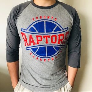 Mitchell & Ness Men’s Toronto Raptors 3/4 Sleeve